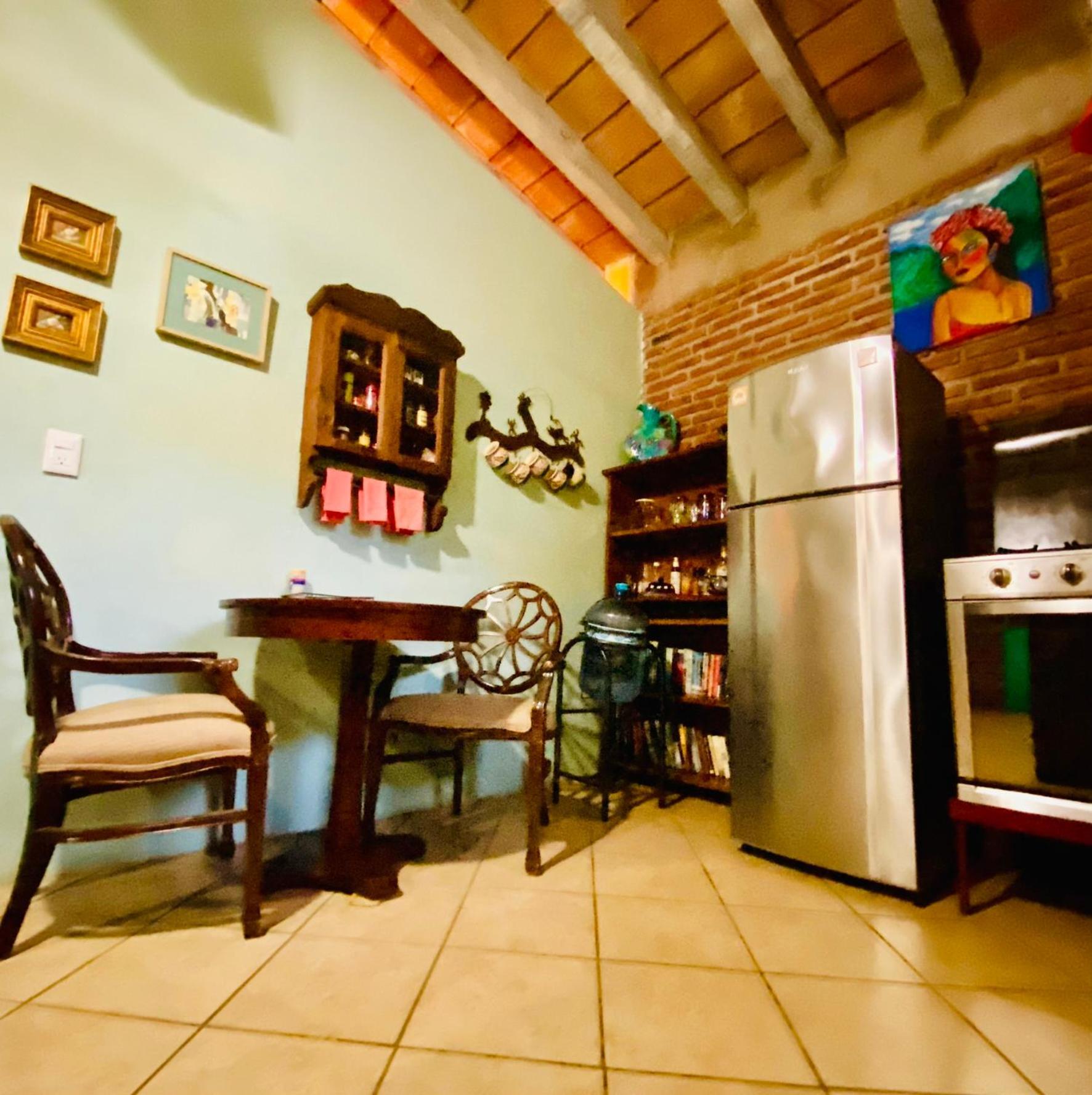 Casa Cereza Apartments Puerto Vallarta Exteriör bild